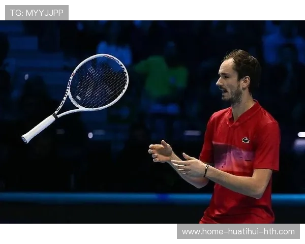 梅总又崩溃！连续双误气到拍子倒地