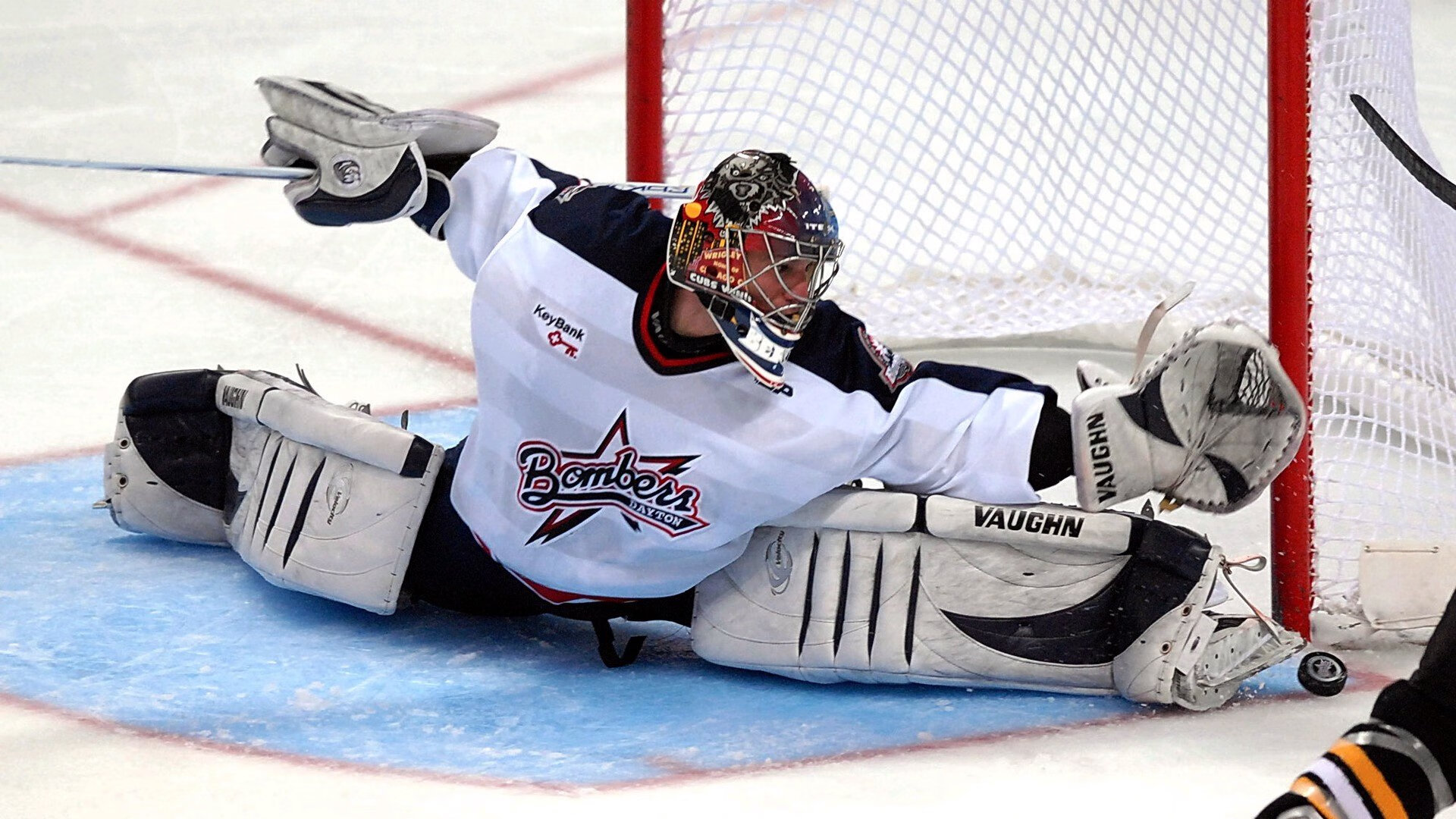 足球射门精度挑战赛 横梁与立柱成为主角